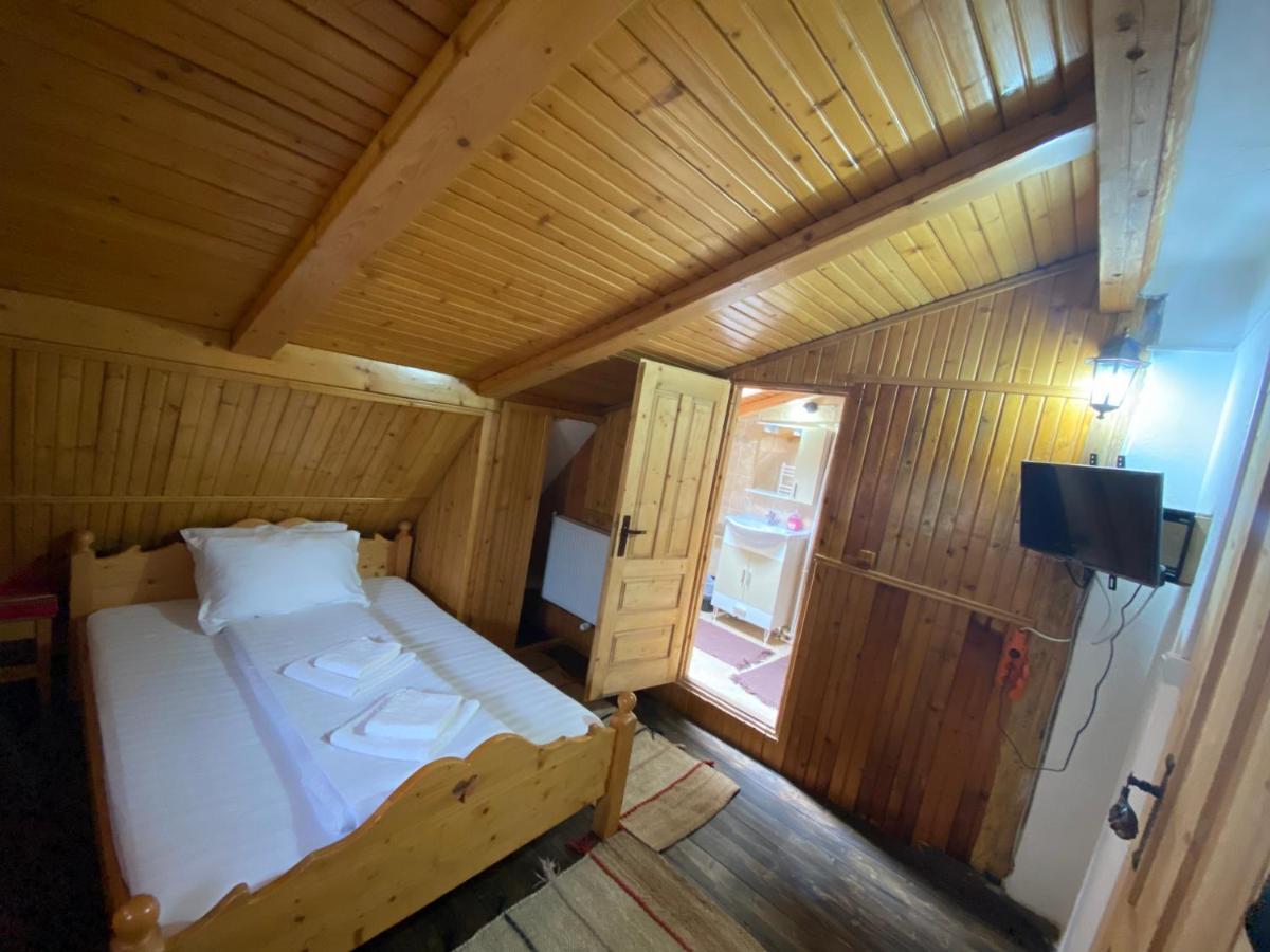 Casuta Din Povesti Otel Arada Dış mekan fotoğraf