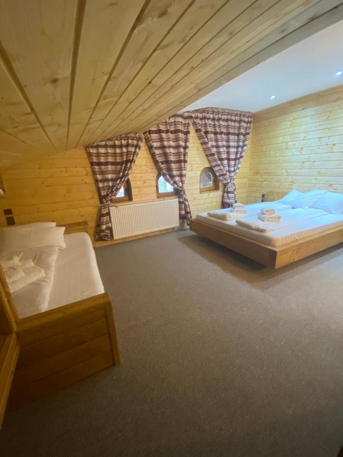 Casuta Din Povesti Otel Arada Dış mekan fotoğraf