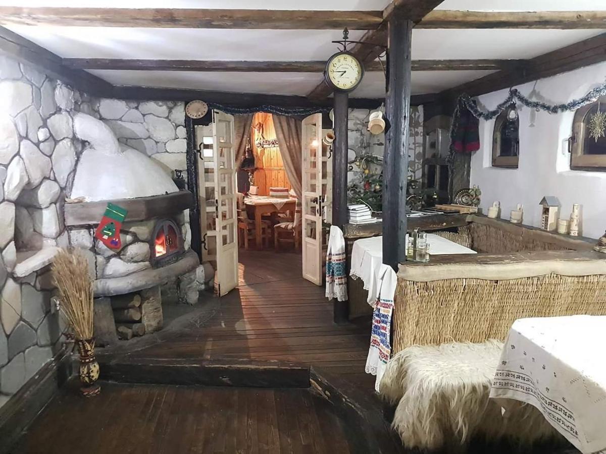 Casuta Din Povesti Otel Arada Dış mekan fotoğraf