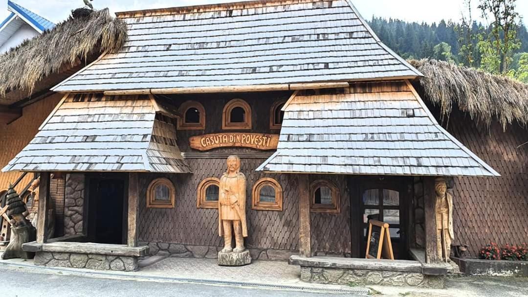 Casuta Din Povesti Otel Arada Dış mekan fotoğraf